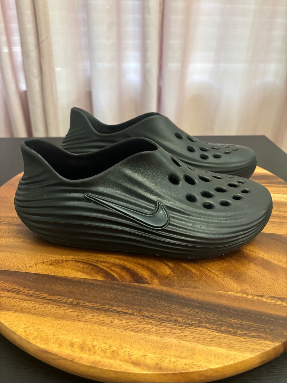Nike Triple Black ReactX Rejuven8 Slip Ons Size M 10 / W 11